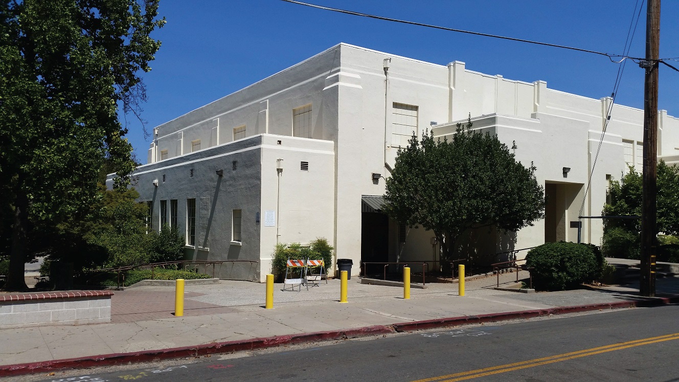 Earl Crabbe Gym